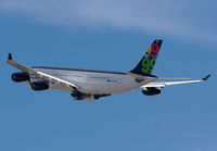 AFRIQUIYAH_A340_JFK_0909b.jpg