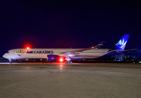 AIRCARAIBES_A350-1000_F-HMIL_MIA_1023_jP_small.jpg