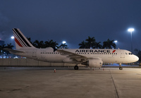 AIRFRANCE_A320_F-GKXU_MIA_0125_JP_smallUPLOADED.jpg