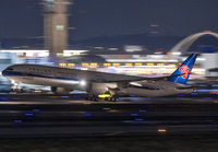 CHINASOUTHERN_777-300_B-2029_LAX_0226_JP_small.jpg