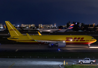 DHL_767-300F_HP-38100AE_MIA_0126_6_jP_small.jpg
