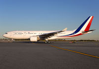 FRENCHAIRFORCE_A330-200_JFK_0913_JP_small1.jpg