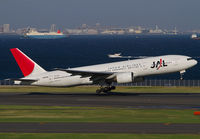 JAL_777-200_JA010D_HND_1011B_JP_small.jpg