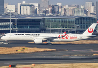 JAL_A350-1000_JA10WJ_HND_0224_JP_small.jpg