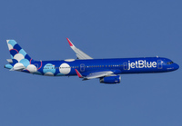 JETBLUE_A321_N999JQ_JFK_0925_JP_small.jpg