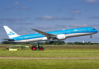 KLM_787-10_PH-BKI_AMS_0623_4_JP_small.jpg