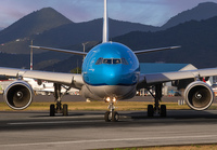 KLM_A330-300_PH-AKE_SXM_0125_copy_19_JP_small.jpg