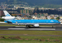 KLM_MD11-PH-KCI_UIO_1209B_JP_small.jpg