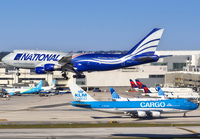 NATIONAL_747-400BCF_N952CA_MIA_0126_5_JP_small.jpg