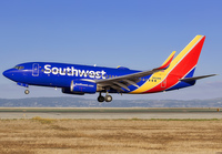 SOUTHWEST_737-700_N413WN_SFO_1117_4_jP_small.jpg