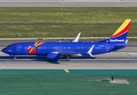 SOUTHWEST_737-800_N6681M_LAX_0226_JP_small.jpg