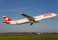 SWISS_A330-300_HB-JHM_JFK_0713D_JP_small.jpg