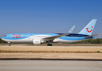 TUI_767-300_PH-OYJ_AYT_0923X_JP_small.jpg