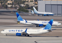 UNITED_737-800_N73299_LAS_1024_JP__small.jpg