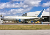 UNITED_767-200_MIA_0108_jJP_small.jpg