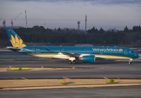 VIETNAM_A350-900_VN-A887_NRT_0119_JP_small.jpg